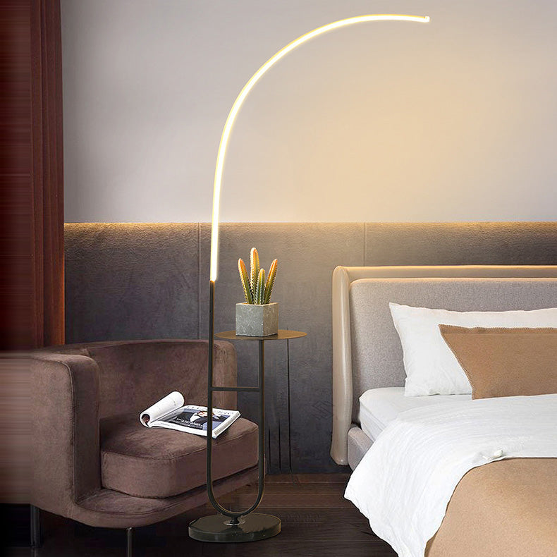 Zeitgenössische Einfachheit Arc Aluminium Streifen mit Marmor Eisen Palette LED Stehlampe für Wohnzimmer 