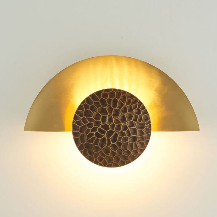 Skandinavische moderne Halbmond-Rund-Eisen-LED-Wandleuchte 
