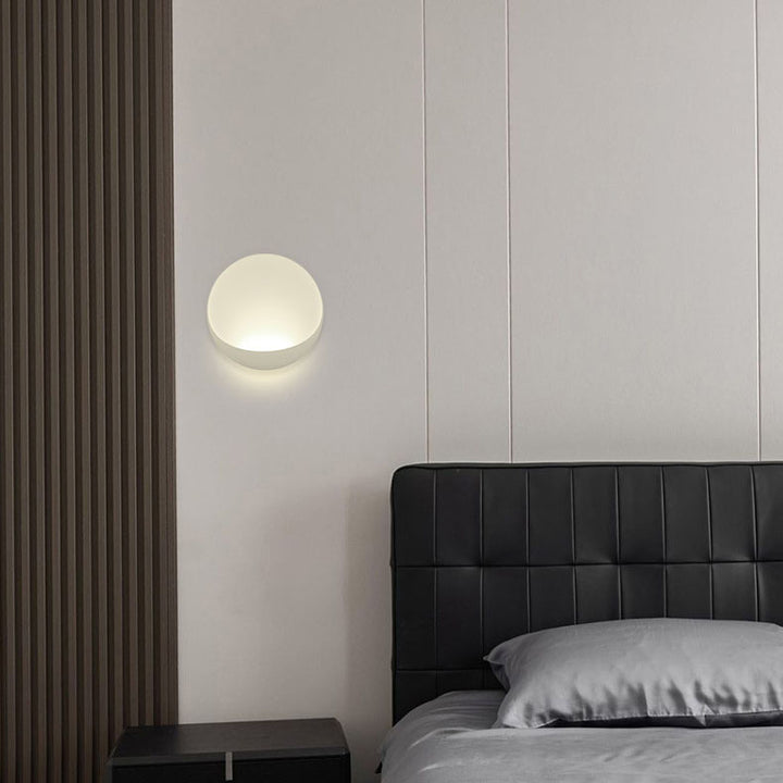Modern Minimalist Round Aluminum LED Wall Sconce Lamp