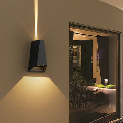 Applique murale LED en aluminium trapézoïdal étanche de simplicité moderne pour patio extérieur 