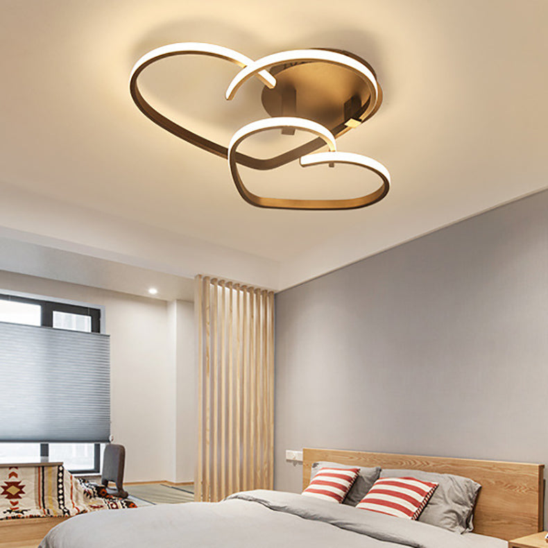 Zeitgenössische kreative Herzform Acryl Streifen Eisen LED Semi-Flush Mount Deckenleuchte für Wohnzimmer 