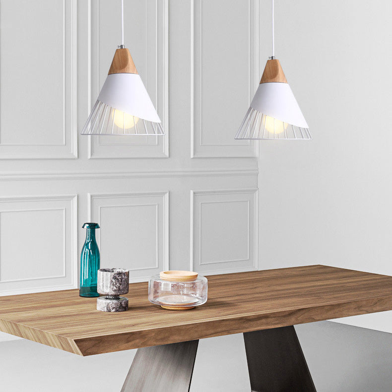 Moderne minimalistische konische Massivholz Eisen 1-Licht Pendelleuchte für Wohnzimmer 