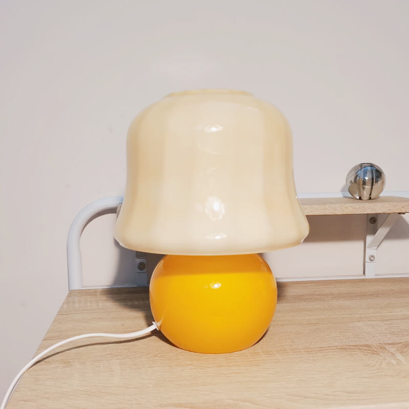 Moderner kreativer Pilz-Design-Tischlampe mit einfarbigem Glas und 1 Licht 