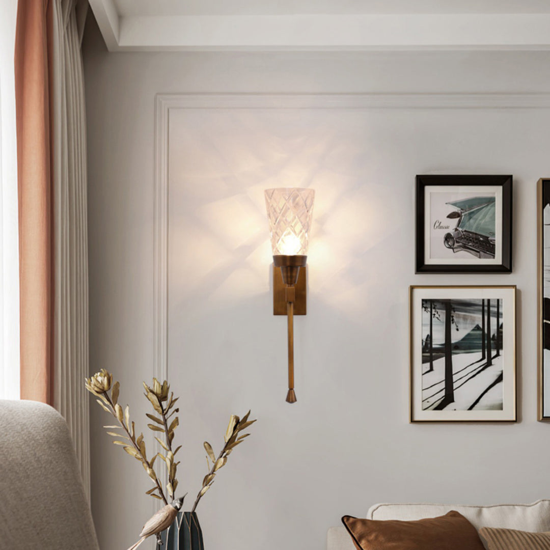 Lampe murale à un feu en verre de cuivre sculpté en cylindre traditionnel français pour salon 