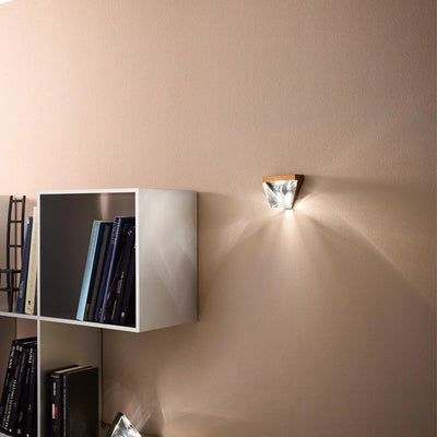 Zeitgenössische kreative Dreieck Eisen Kristall LED Wandleuchte Lampe für Wohnzimmer 