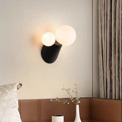 Moderne minimalistische runde Tischkugel Harz PE 2-Licht Wandleuchte Lampe für Schlafzimmer 