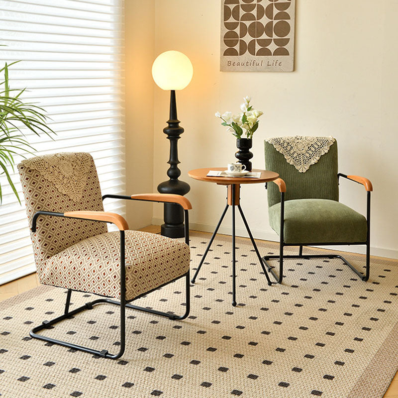 Coussin carré scandinave contemporain en velours côtelé avec chaise d&