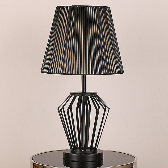 Lámpara de mesa de 1 luz con base hueca de hierro de hilo de seda hecho a mano clásico chino 