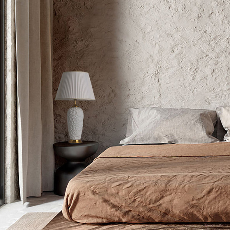 Moderne minimalistische Zylinder Keramik Stoff 1-Licht Tischlampe für Schlafzimmer 