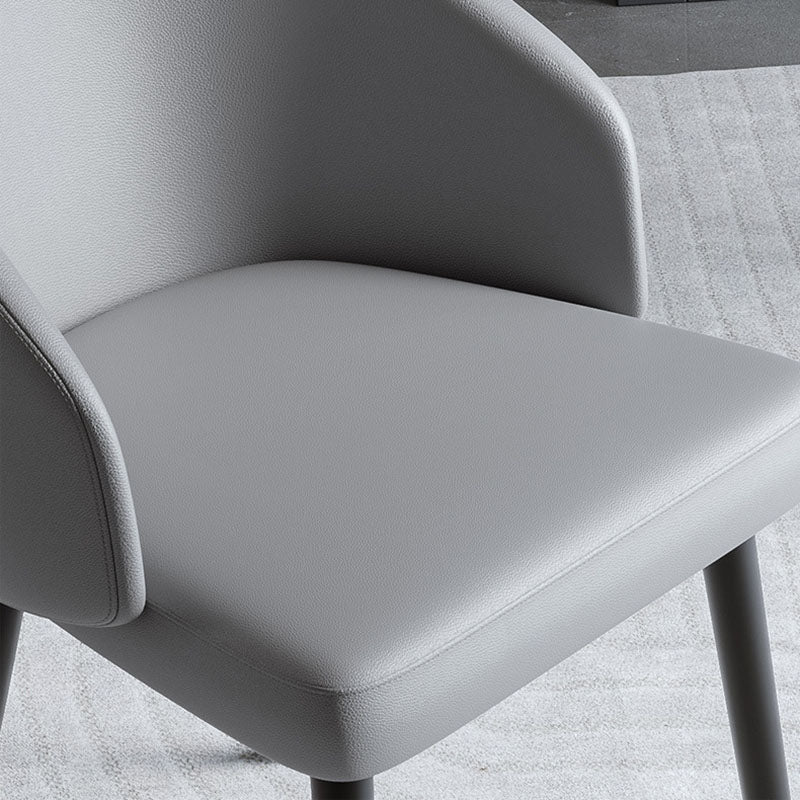 Chaise de salle à manger contemporaine nordique avec dossier en cuir PU, structure trapézoïdale, en bois de frêne, pour salle à manger 