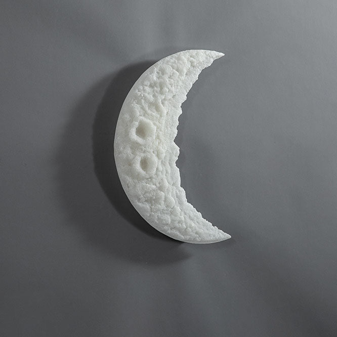 Zeitgenössische kreative Mond Carving Harz LED Wandleuchte Lampe für Wohnzimmer 