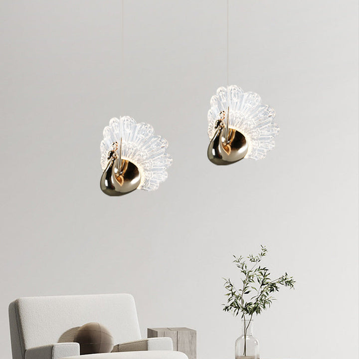 Zeitgenössische kreative Pfau-Form-Hardware-Acryl-LED-Pendelleuchte für Wohnzimmer 