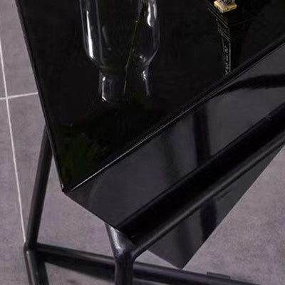 Zeitgenössischer nordischer Dreieck-Pyramiden-Glas-Schiefer-Metall-Beistelltisch für das Bett 