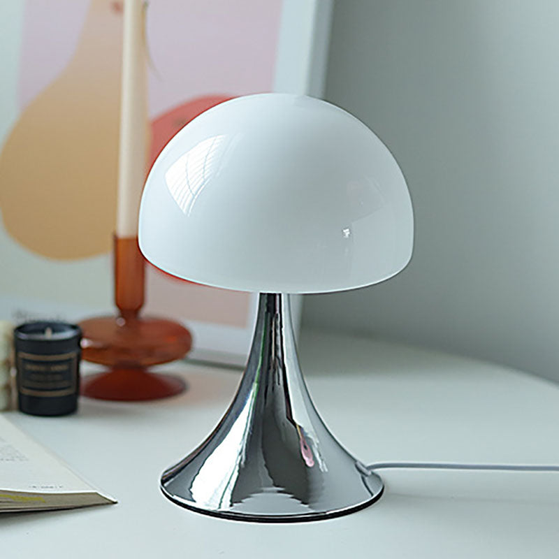 Moderne Einfachheit Eisen Glas Pilz Kuppel 1-Licht Tischlampe für Nachttisch 
