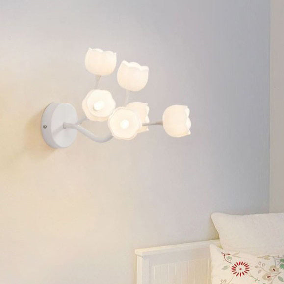 Applique murale à 6 lumières en fer avec branche de campanule scandinave contemporaine pour chambre à coucher 