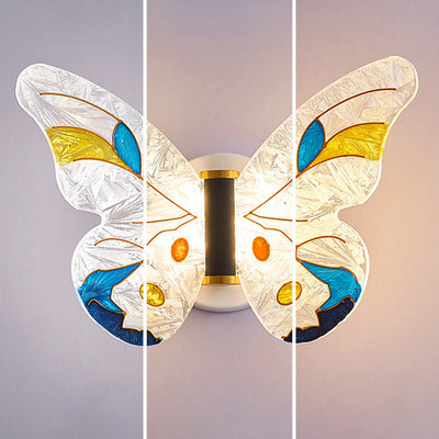 مصباح حائط LED بتصميم فراشة إبداعية معاصرة بأجنحة أكريليك ملونة ومينا حديد لغرفة المعيشة 