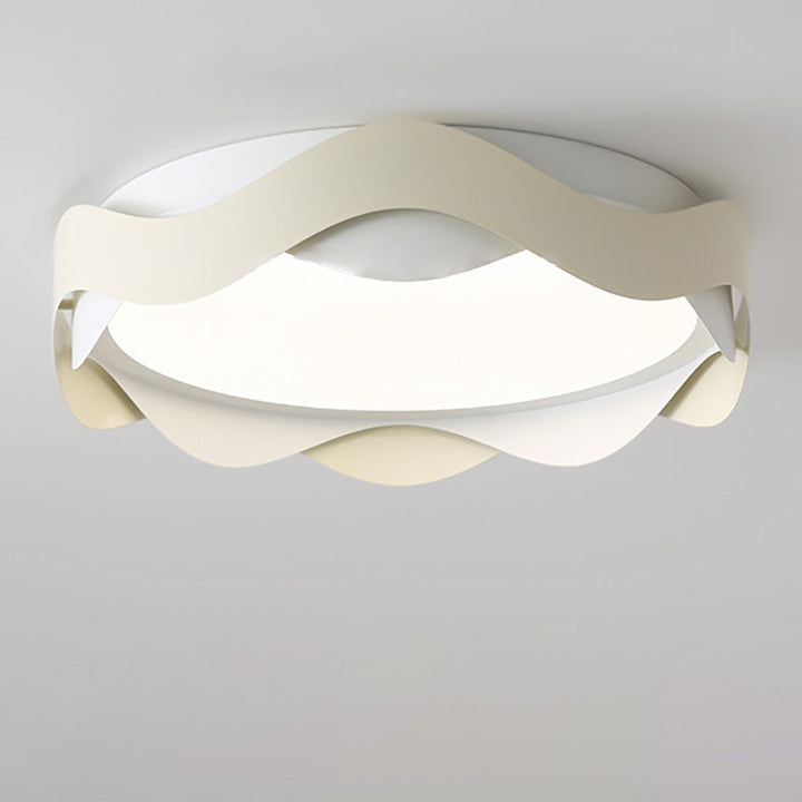 Zeitgenössische kreative Eisen Acryl gewellten Rand LED Unterputz Deckenleuchte für Wohnzimmer 