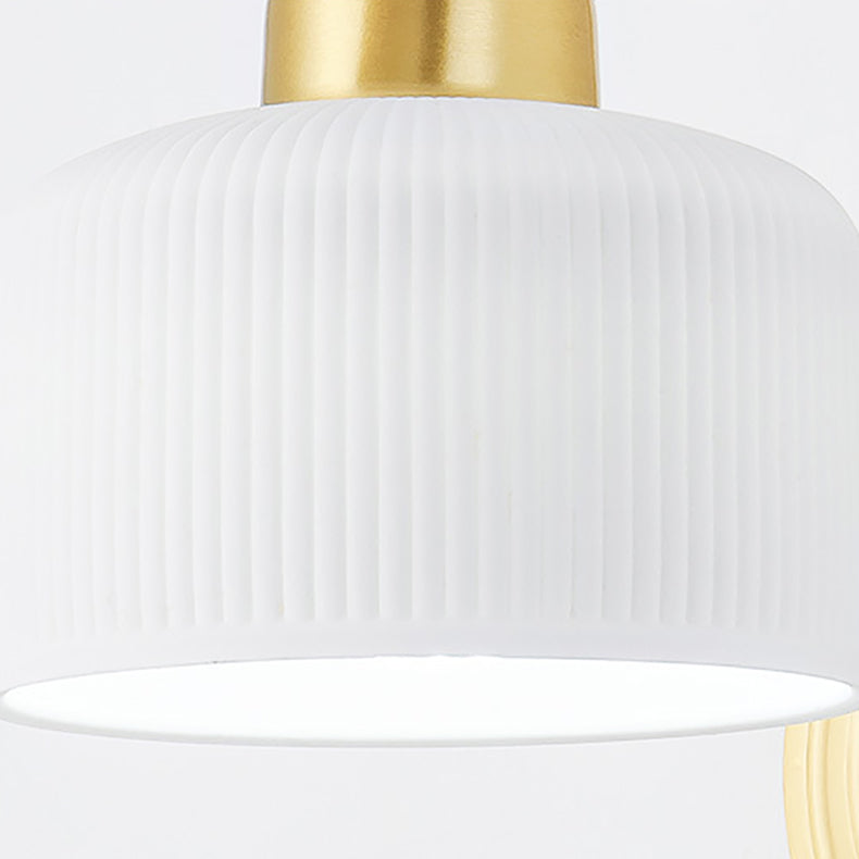 Lampe murale contemporaine de luxe en laiton antique avec cylindre en céramique nervurée à 1 lumière pour salon 
