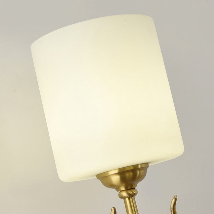 Zeitgenössische skandinavische Glaszylinder-Geweih-Kupfer-1-Licht-Wandleuchterlampe für Wohnzimmer 