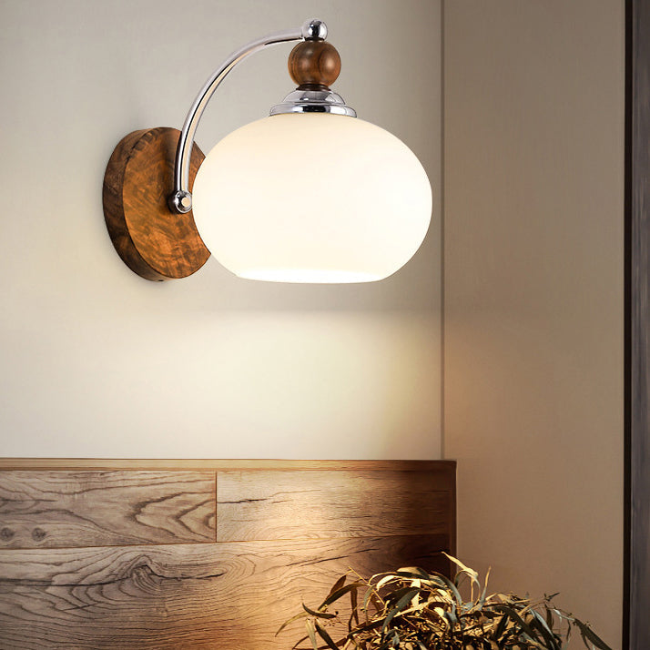 Lampe murale à une lumière en forme de lanterne vintage traditionnelle en bois, fer et verre pour chambre à coucher 