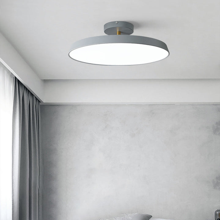 Moderne minimalistische runde Hardware Acryl LED Semi-Flush Mount Deckenleuchte für Wohnzimmer 