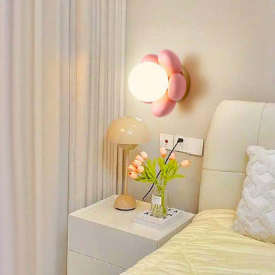 Modern Art Deco Flower Design Wood Resin 1-Light Wall Sconce Lamp For Living Room