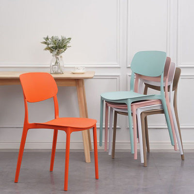Chaise de salle à manger empilable carrée en plastique macaron nordique contemporain avec dossier ouvert pour salle à manger 