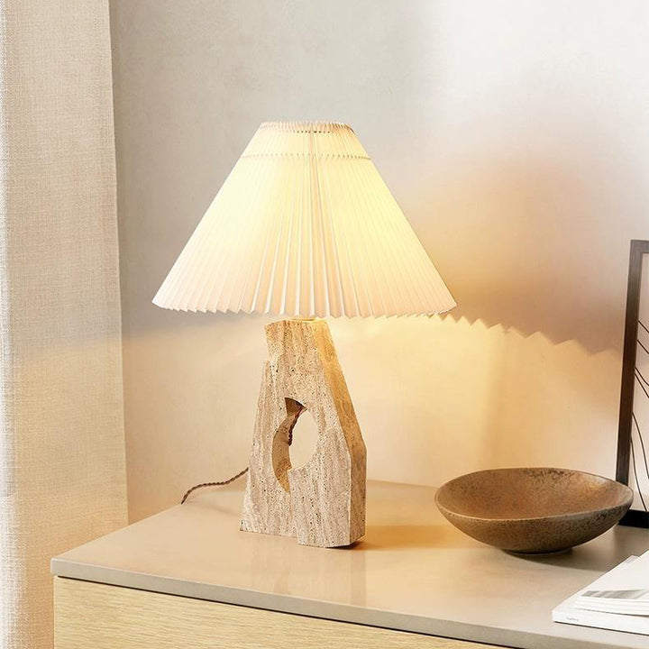 Zeitgenössische kreative Kuppel Stein Stoff 1-Licht Tischlampe für das Studium 