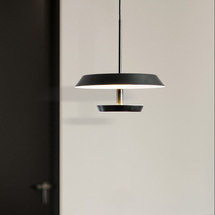 Moderne minimalistische runde fliegende Untertasse aus Aluminium und Acryl LED-Pendelleuchte für das Wohnzimmer 
