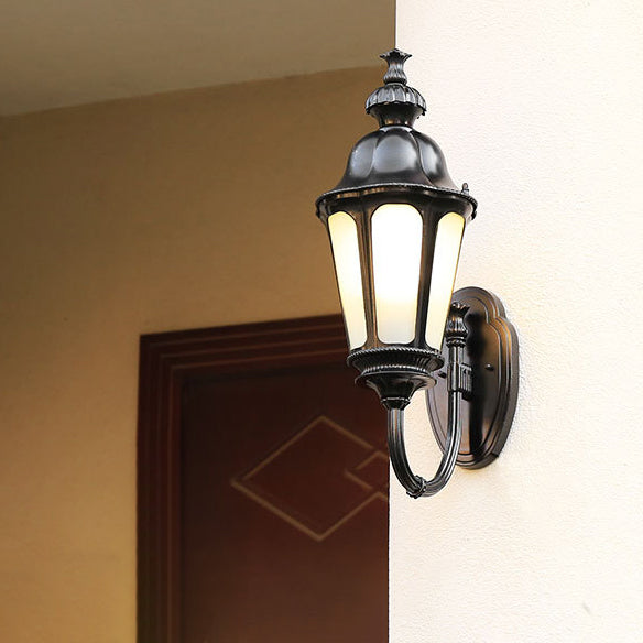 Traditional Vintage Round Aluminum Cylinder 1-Light Outdoor Wall Light For Garden