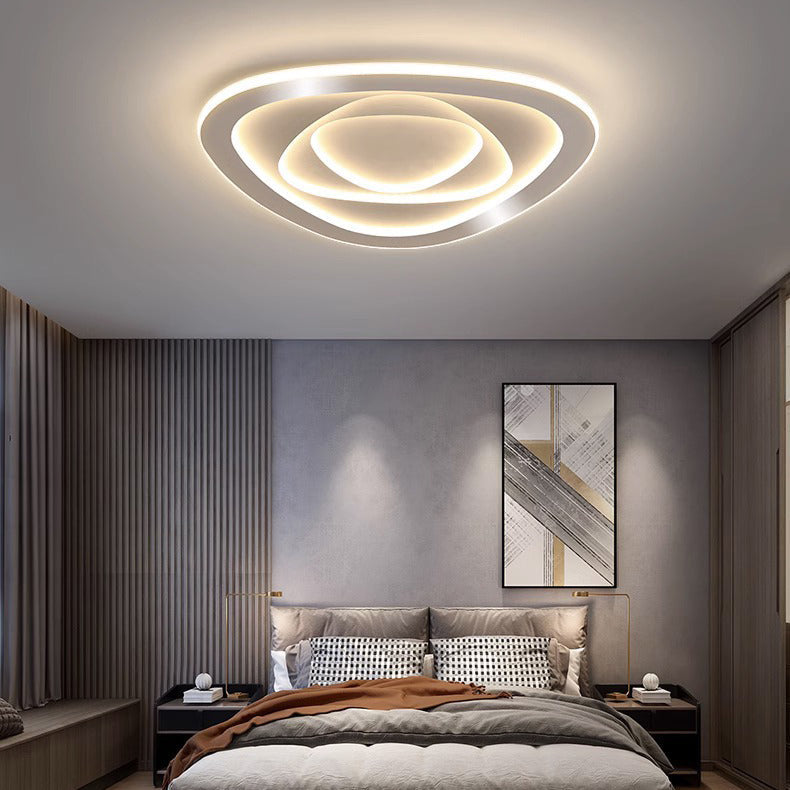 Plafonnier LED en forme de nuage avec fleur en fer rose de simplicité contemporaine pour salon 