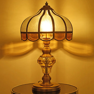 Zeitgenössische Luxus-Regenschirm-Kupfer-Kristallglas-1-Licht-Tischlampe für Schlafzimmer 