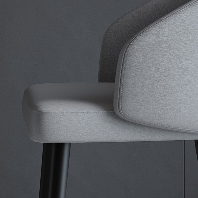 Chaise de salle à manger contemporaine nordique avec dossier en cuir PU, structure trapézoïdale, en bois de frêne, pour salle à manger 