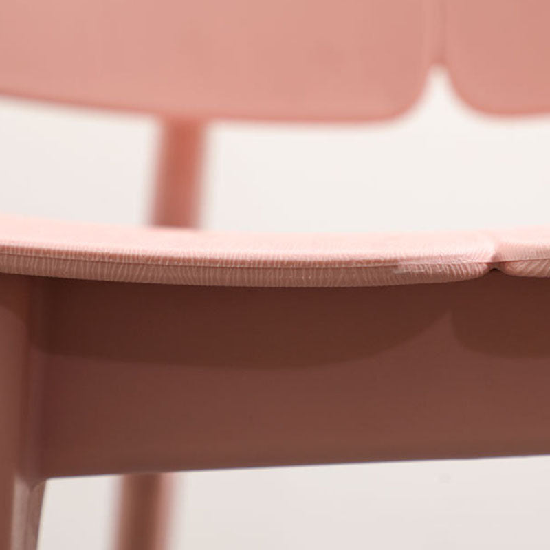Zeitgenössischer skandinavischer Plastik-Stahl-Metall-Vierkant-Esszimmerstuhl mit Rückenlehne für das Esszimmer 