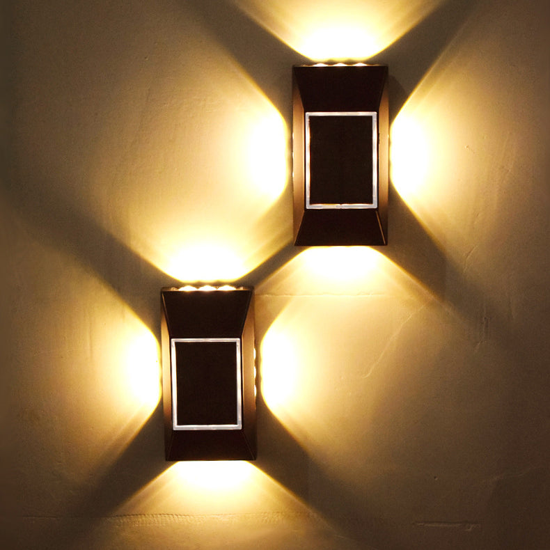 Lampe murale extérieure à LED en plastique ABS rectangulaire avec capteur solaire de modernité et simplicité pour jardin 