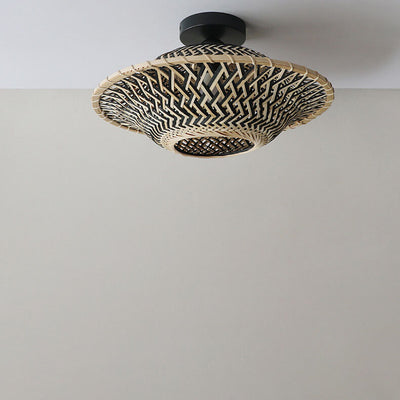 Plafonnier semi-encastré en forme de soucoupe volante à 1 lumière en tissage de bambou Zen chinois 