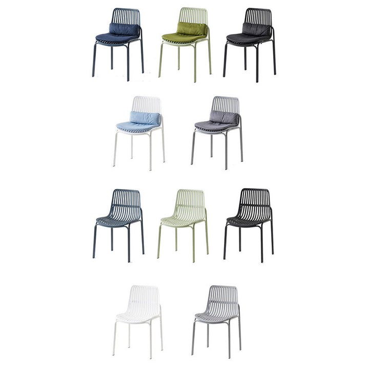 Chaise de salle à manger en plastique et métal avec dossier carré minimaliste moderne 