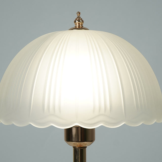 Lámpara de mesa contemporánea nórdica de hierro con cúpula de vidrio y una luz para el lado de la cama 