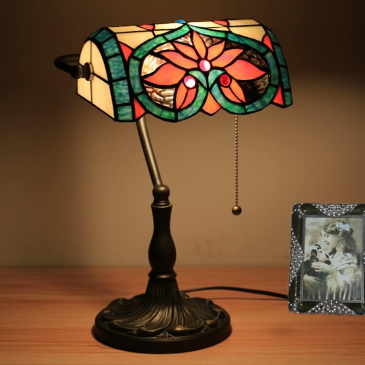 Traditional Tiffany Floral Peach Heart Stained Glass 1-Light Bank Table Lamp for Bedroom