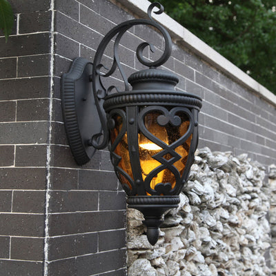 Lanterne traditionnelle européenne en aluminium en forme de lanterne en verre à 1 lumière pour jardin 