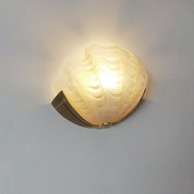 Modern Art Deco Shell Brass Glass 1-Light Wall Sconce Lamp For Bedroom