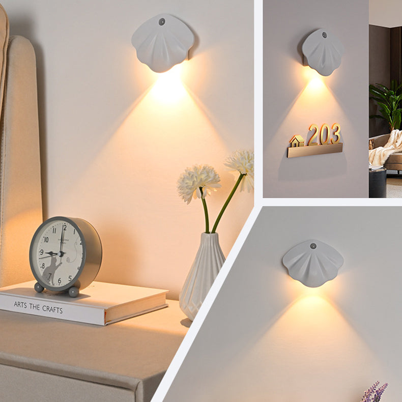 Applique murale LED rechargeable en ABS étanche à la simplicité moderne pour patio extérieur 