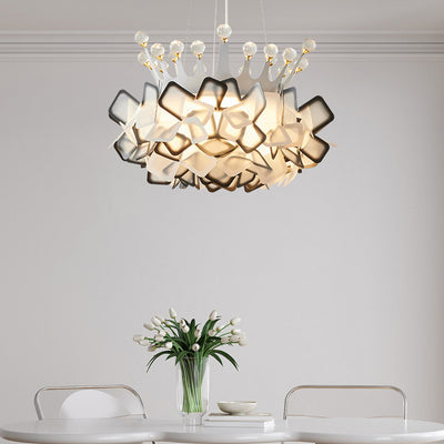 Zeitgenössische kreative Hardware Crown Decor PVC Petal Shade LED Pendelleuchte für Wohnzimmer 