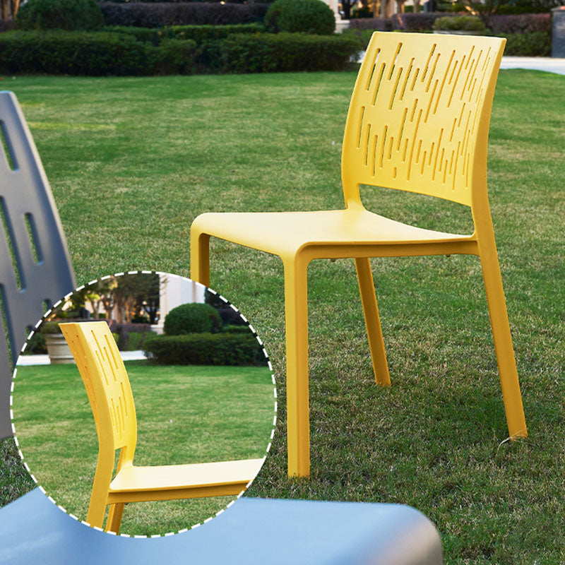 Silla Cuadrada de Plástico Minimalista Moderna con Cuatro Patas y Respaldo para Patio Exterior 