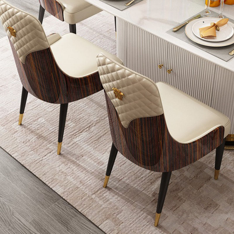Chaise de salle à manger contemporaine en cuir nordique avec dossier et accoudoirs en bois, acier inoxydable et éponge 