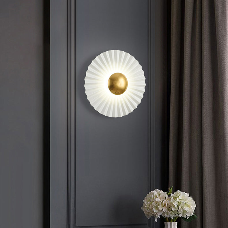 Applique murale LED contemporaine créative ronde à bord festonné pour salon 