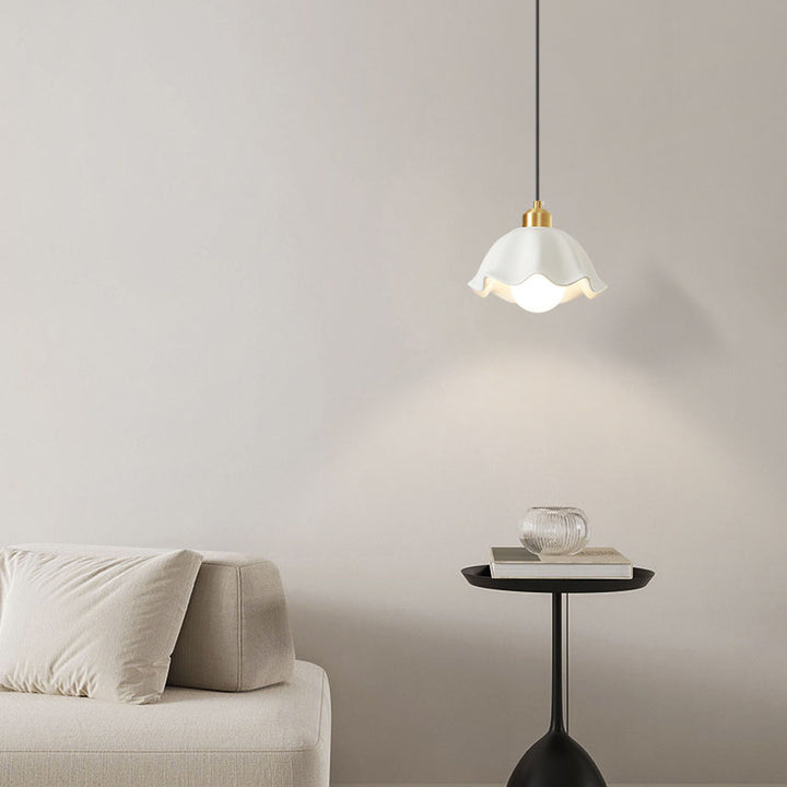 Zeitgenössischer skandinavischer Blumen-Kronleuchter aus Messing und Glas mit 1/3 Lichtern für das Esszimmer 