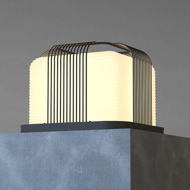 Lumière paysagère LED en acier inoxydable étanche solaire de simplicité moderne pour jardin, lumière extérieure cubique carrée en PE 
