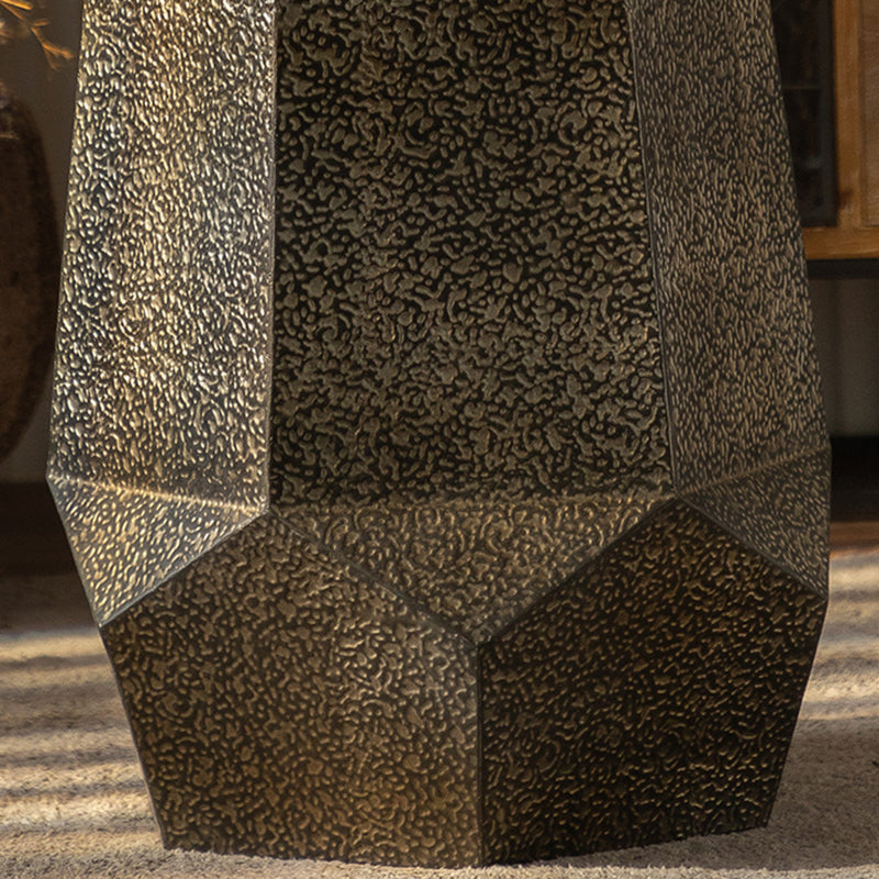 Mesa de café geométrica de hierro y madera de pino con diseño retro contemporáneo de 1 estante para sala de estar 