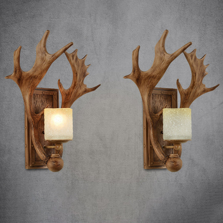 Applique murale contemporaine scandinave en résine avec cylindre à bois de cervidé et verre à 1 lumière pour salon 